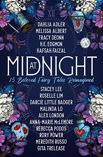 At Midnight: 15 Beloved Fairy Tales Reimagined von GARDNERS