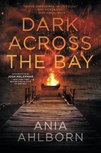 Dark Across the Bay von Independently Published