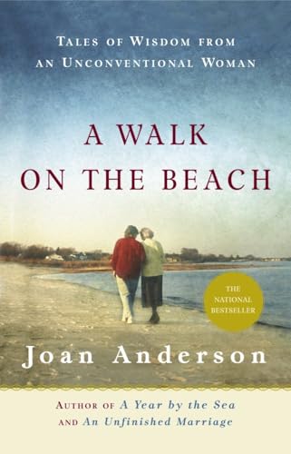 A Walk on the Beach: Tales of Wisdom From an Unconventional Woman von Broadway Books