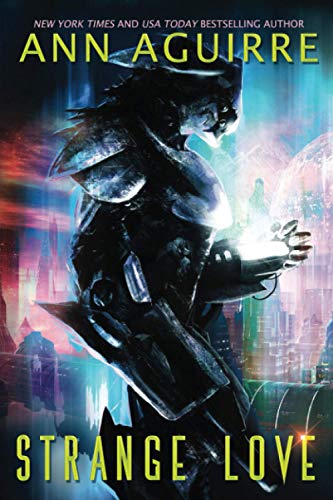 Strange Love: An Alien Abduction romance (Galactic Love, Band 1)