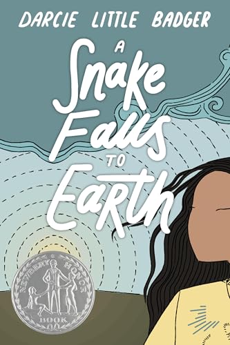 A Snake Falls to Earth: Newbery Honor Award Winner von Levine Querido