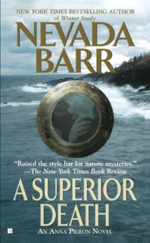A Superior Death (An Anna Pigeon Novel, Band 2) von BERKLEY