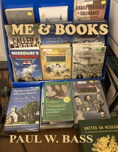 Me & Books von Paperback Press