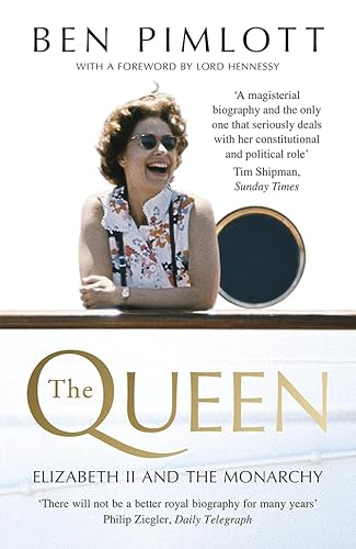 The Queen: Elizabeth II and the Monarchy von HarperPress