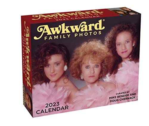 Awkward Family Photos 2023 Calendar von Andrews McMeel Publishing