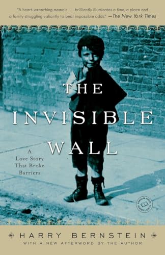 The Invisible Wall: A Love Story That Broke Barriers von Ballantine Books