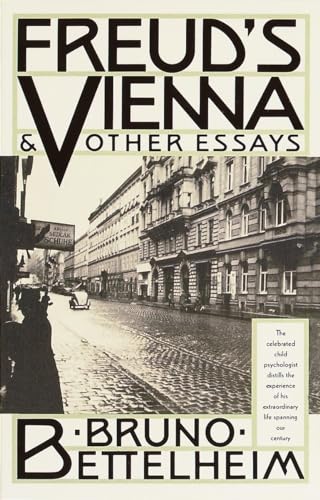 Freud's Vienna & Other Essays von Vintage