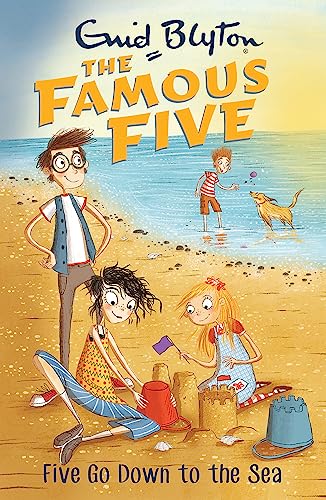 Five Go Down To The Sea: Book 12 (Famous Five)