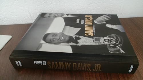 Photo by Sammy Davis, Jr. von It Books