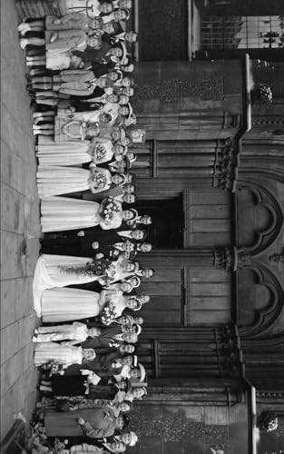 Four Funerals and a Wedding: Journeys in Creative and Life Writing von Independently published