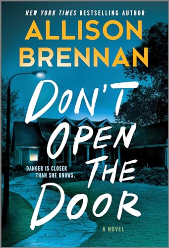 Don't Open the Door: A Novel (Regan Merritt Series, 2)