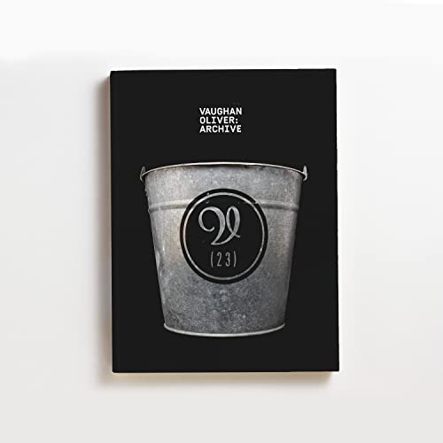 Vaughan Oliver: Archive: 'Materials and Fragments' von Thames & Hudson