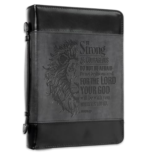Christian Art Gifts Klassischer Kunstleder-Bibeleinband für Männer und Frauen: Be Strong and Courageous – Joshua 1:9 inspirierender Bibelvers mit Löwe, grau und schwarz, groß von Christian Art Gifts