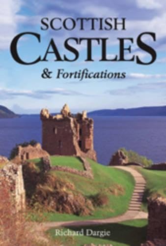 Scottish Castles and Fortifications von Lomond Books