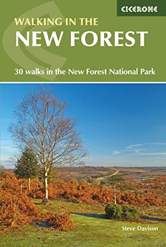 Walking in the New Forest: 30 Walks in the New Forest National Park (Cicerone guidebooks) von Cicerone Press Ltd