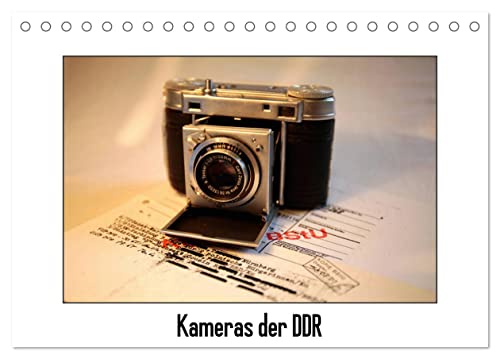 Kameras der DDR (Tischkalender 2024 DIN A5 quer), CALVENDO Monatskalender von CALVENDO