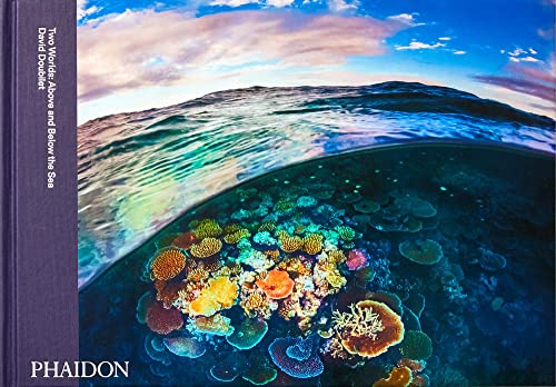 Two Worlds: Above and Below the Sea (Fotografia) von PHAIDON