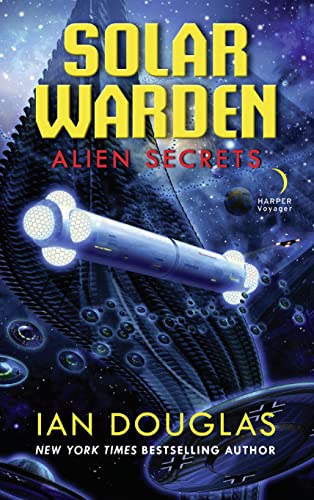 ALIEN SECRETS: AN EPIC ADVENTURE FROM THE MASTER OF MILITARY SCIENCE FICTION (Solar Warden) von HarperVoyager