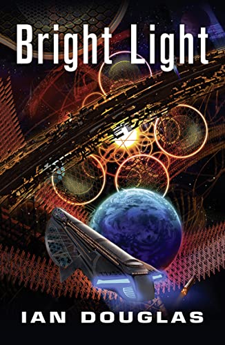 Bright Light: AN EPIC ADVENTURE FROM THE MASTER OF MILITARY SCIENCE FICTION (Star Carrier) von HarperVoyager