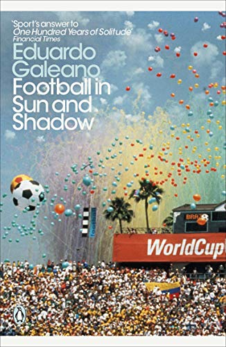 Football in Sun and Shadow (Penguin Modern Classics) von Penguin