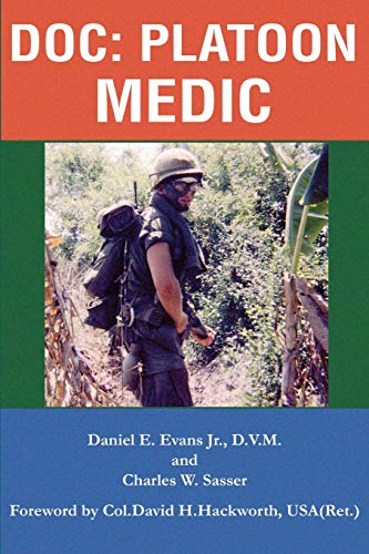Doc: Platoon Medic von iUniverse