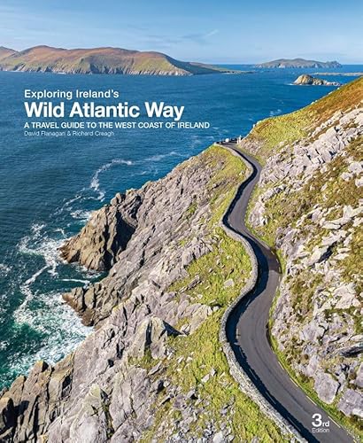 Exploring Ireland's Wild Atlantic Way: A Travel Guide to the West Coast of Ireland von Three Rock Books