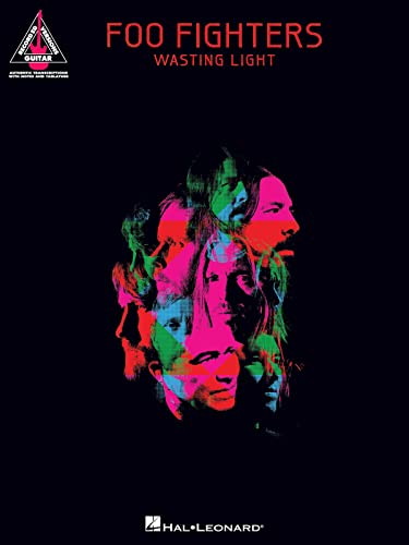 Foo Fighters: Wasting Light: Songbook für Gitarre (Guitar Recorded Versions)