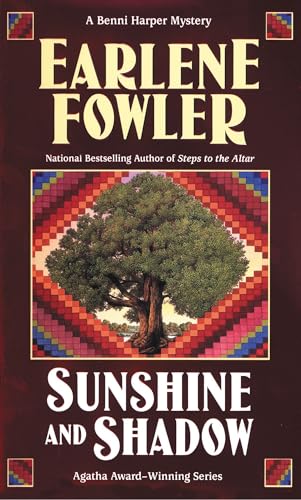 Sunshine and Shadow (Benni Harper Mystery, Band 10) von BERKLEY