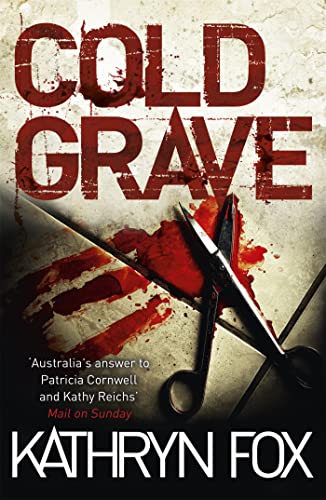 Cold Grave: The Must-Read Winter Thriller for the Festive Season (Dr. Anya Crichton, Band 6) von Hodder Paperbacks
