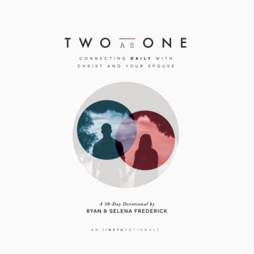 Two as One: Connecting Daily with Christ and Your Spouse von Lion Press