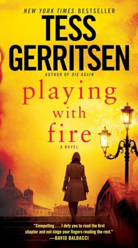 Playing with Fire: A Novel von Ballantine Books