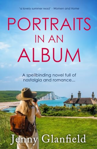 Portraits In An Album: A spellbinding novel full of nostalgia and romance... von Sapere Books