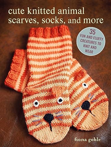 Cute Knitted Animal Scarves, Socks, and More: 35 Fun and Fluffy Creatures to Knit and Wear von CICO Books