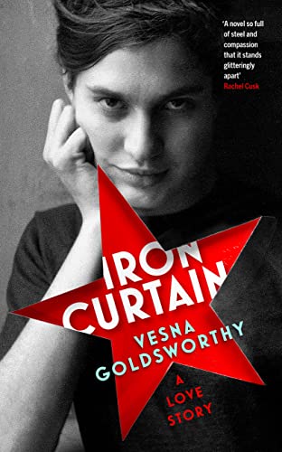 Iron Curtain: A Love Story von Chatto & Windus