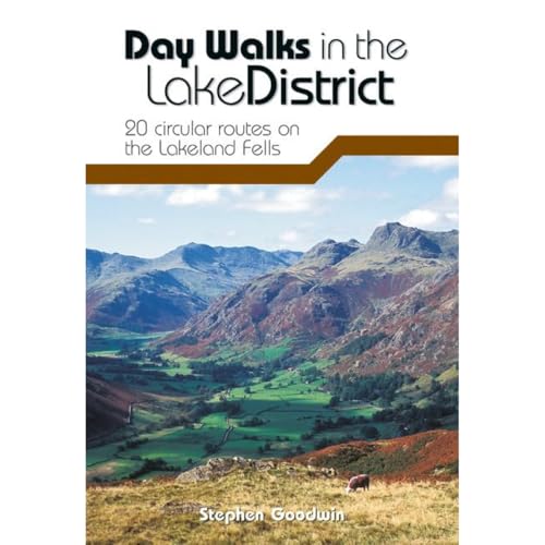 Day Walks in the Lake District: 20 Circular Routes on the Lakeland Fells von Vertebrate Publishing