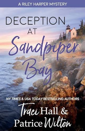 Deception at Sandpiper Bay (A Riley Harper Mystery, Band 3)