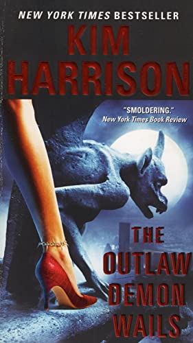 The Outlaw Demon Wails (Hollows, 6)