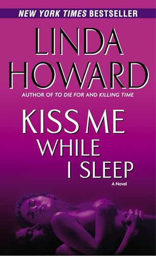 Kiss Me While I Sleep: A Novel (CIA Spies, Band 1) von Ballantine Books