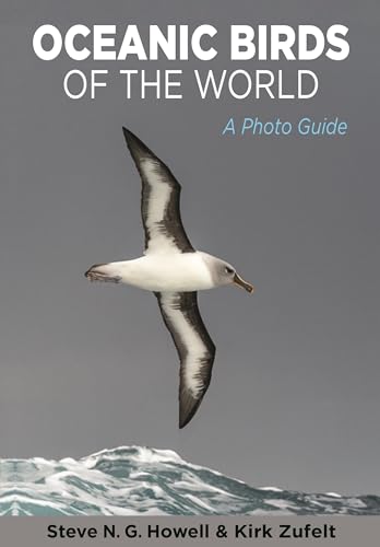 Oceanic Birds of the World: A Photo Guide von Princeton University Press