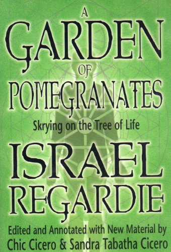 A Garden of Pomegranates: Skrying on the Tree of Life von Llewellyn Publications
