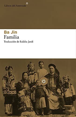 Familia (Libros del Asteroide, Band 130)