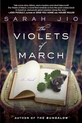 The Violets of March: A Novel von Plume