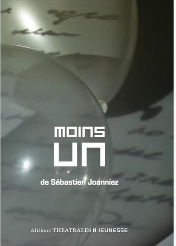 Moins un von THEATRALES