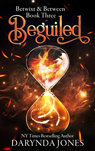 Beguiled: A Paranormal Women's Fiction Novel (Betwixt & Between Book Three): A Paranormal Women's Fiction Novel (Betwixt and Between Book Three) von Darynda Jones