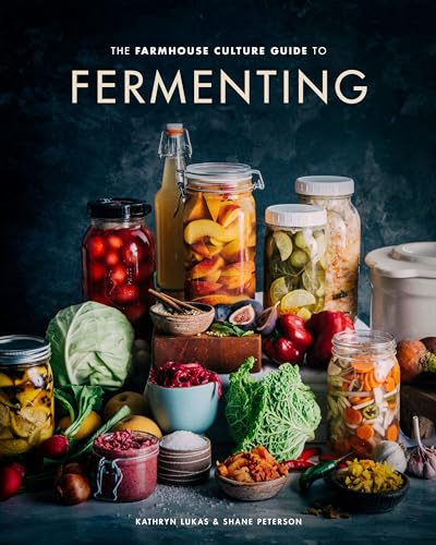 The Farmhouse Culture Guide to Fermenting: Crafting Live-Cultured Foods and Drinks with 100 Recipes from Kimchi to Kombucha [A Cookbook] von Ten Speed Press