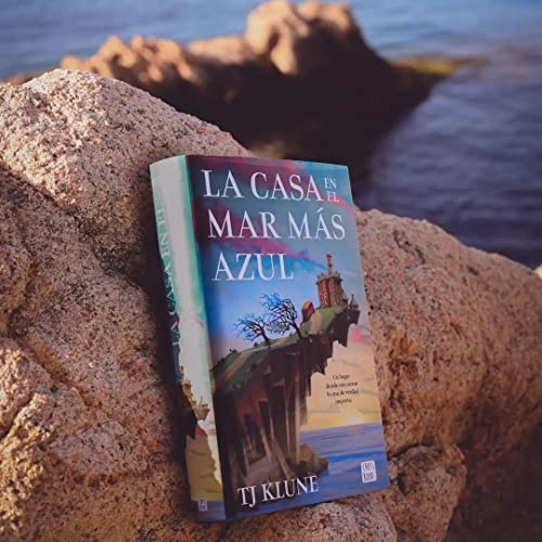La casa en el mar más azul. Edición especial: Edición especial con cantos tintados (Ficción, Band 1) von Crossbooks