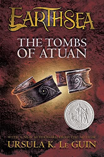 The Tombs of Atuan: Volume 2 (Earthsea Cycle, Band 2) von Atheneum Books for Young Readers