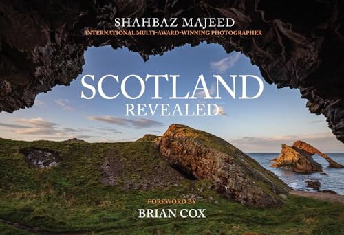 Scotland Revealed von Amberley Publishing