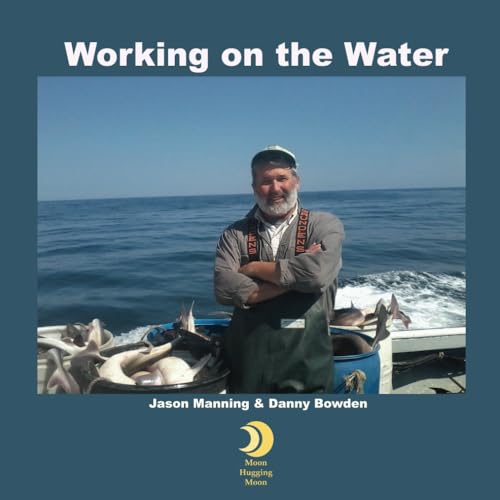 Working on the Water von Moon Hugging Moon