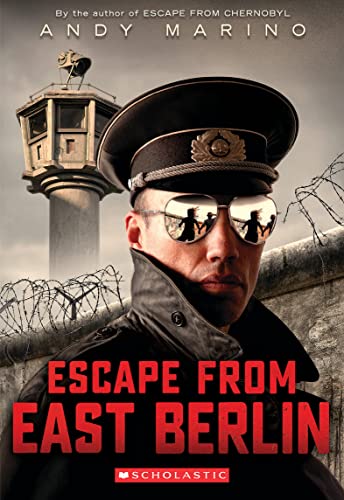 Escape from East Berlin (Escape from #2) von Scholastic